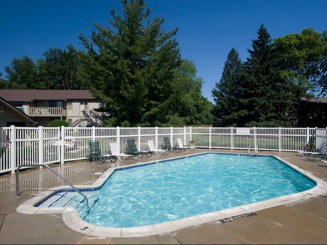 amenities at Maple Park Terraces apartment living in Flint, Michigan